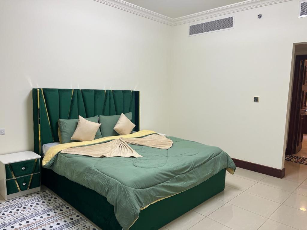 Apartment 2bedroom Palm Jumeirah Luxury At Golden Mile 10 Dubai