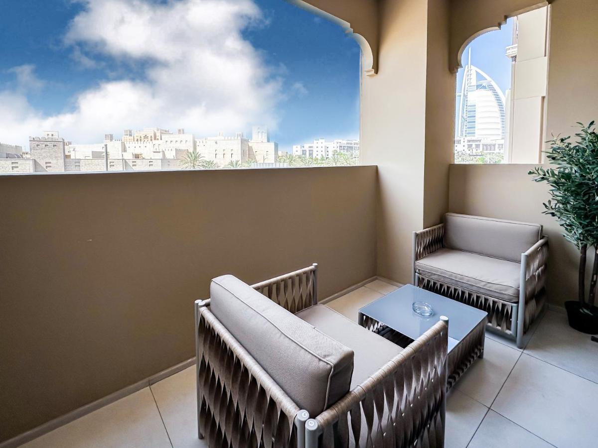 Apartment Trophy Luxe Jumeirah Retreat W Burj Al Arb Views Dubai