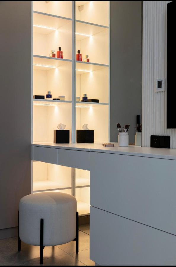Mira Homes - Serviced 2 Bedroom In Marina Dubai