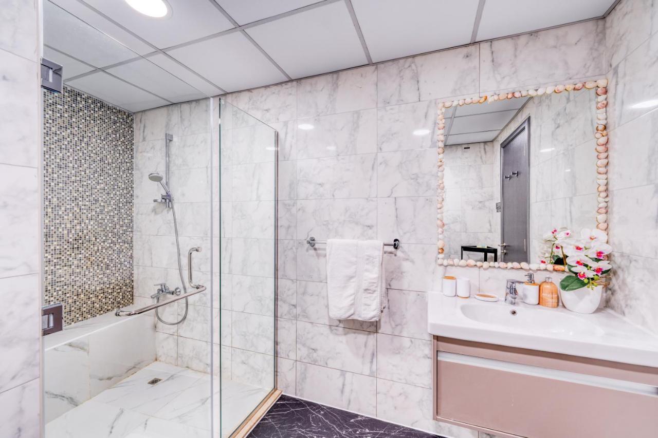 Luxury Private Jacuzzi In The Heart Of Marina Jbr * Dubai