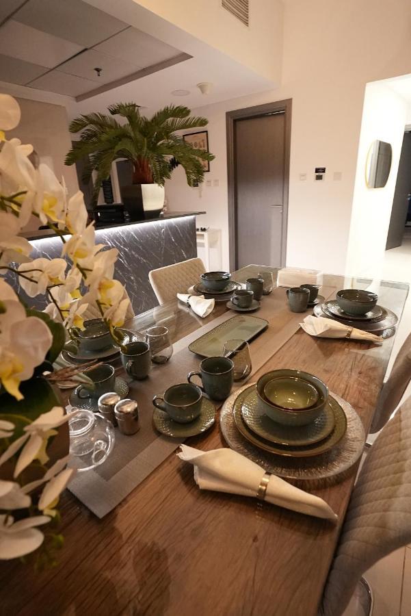 Luxury Private Jacuzzi In The Heart Of Marina Jbr Dubai