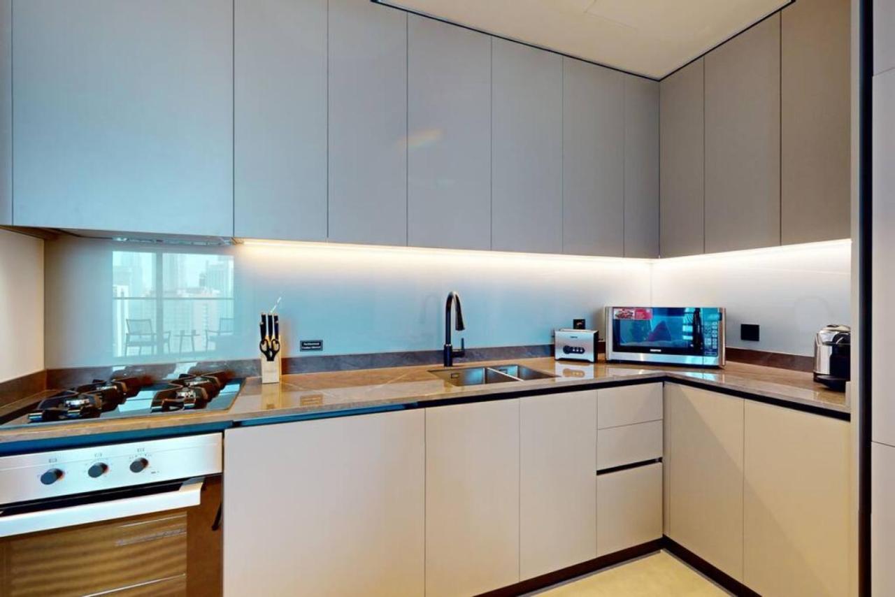 15 Northside A - Pristine Two Bedroom Apartment