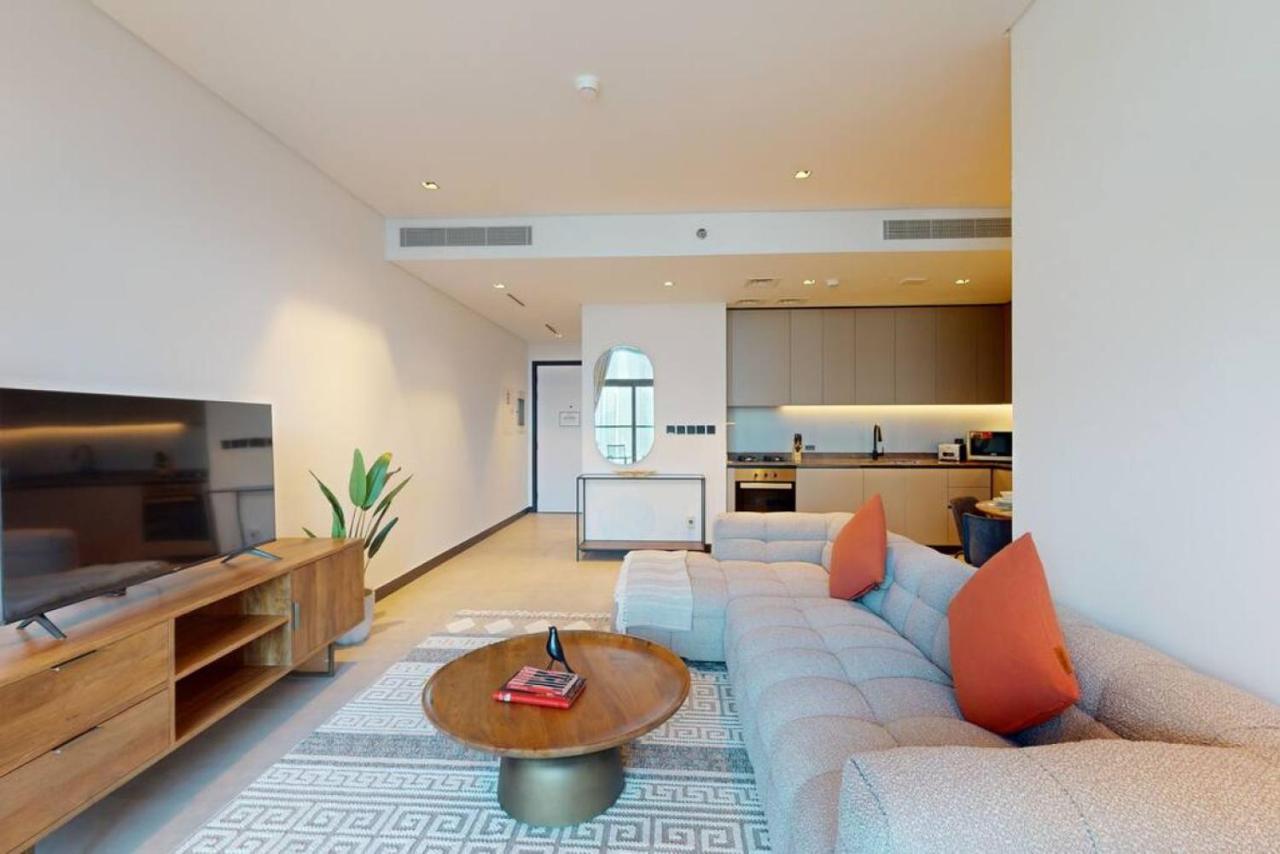 15 Northside A - Pristine Two Bedroom