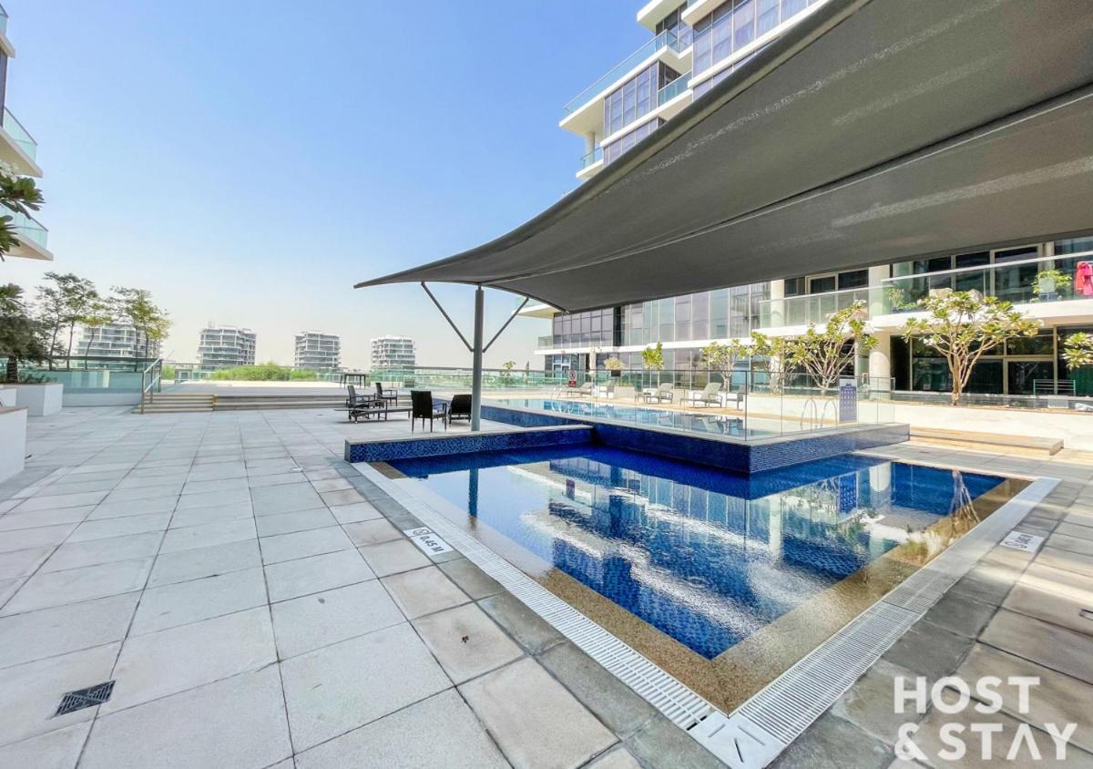 Apartment In Golf Vista, Damac Hills - Host & *