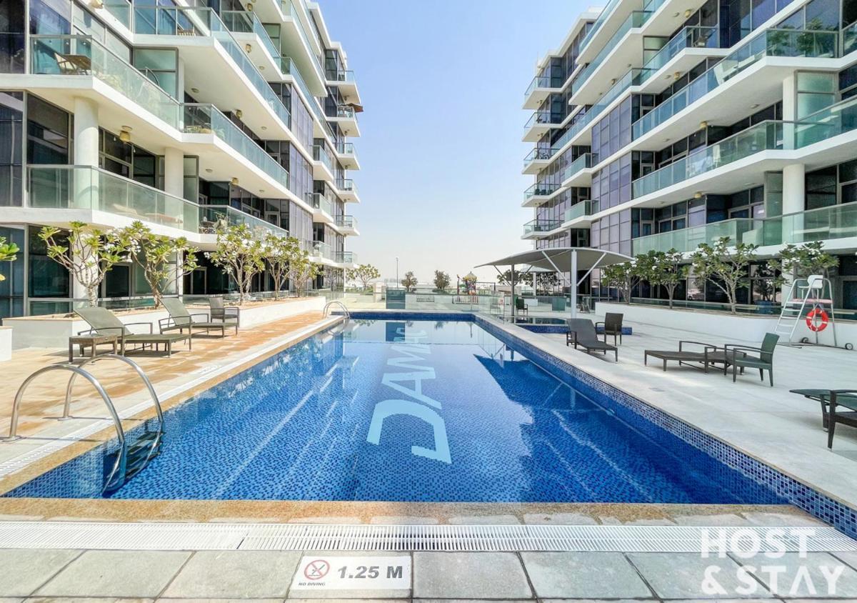 Apartment In Golf Vista, Damac Hills - Host & *