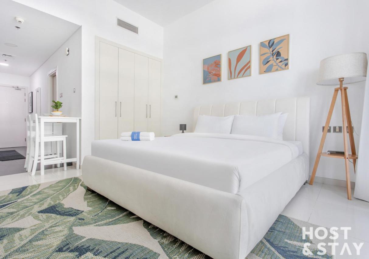 Apartment In Loreto 1a, Damac Hills - Host &