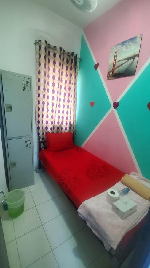 Burjuman Metro Stations Unisex Private - 04 Apartment