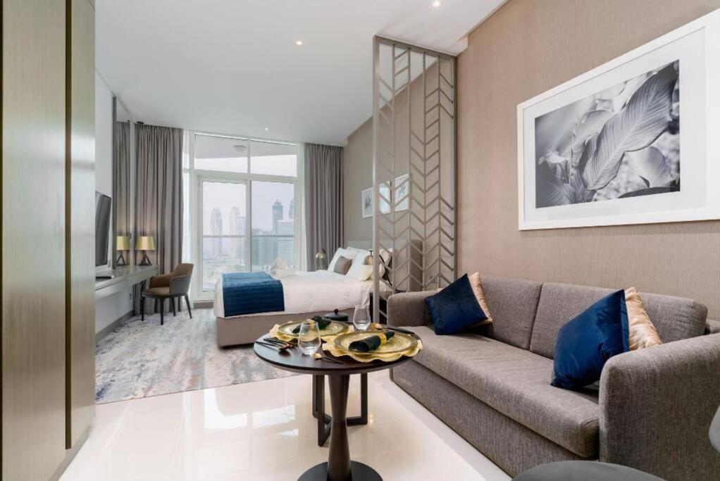 Charming At Damac Prive With Canal View - Ahlan Hh Apartment *
