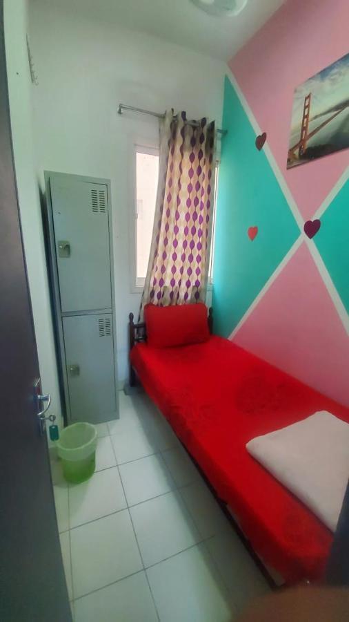 Apartment Burjuman Metro Stations Unisex Private - 04 *