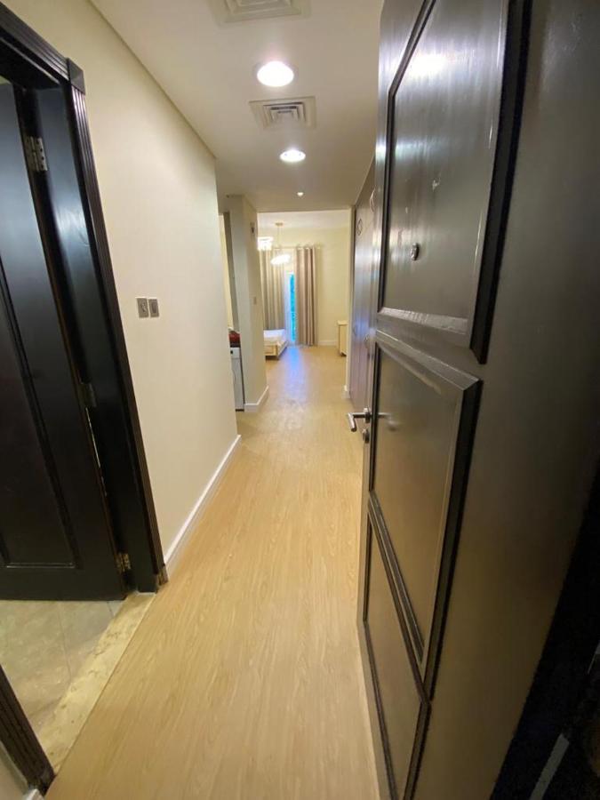 Apartment In Discovery Gardens