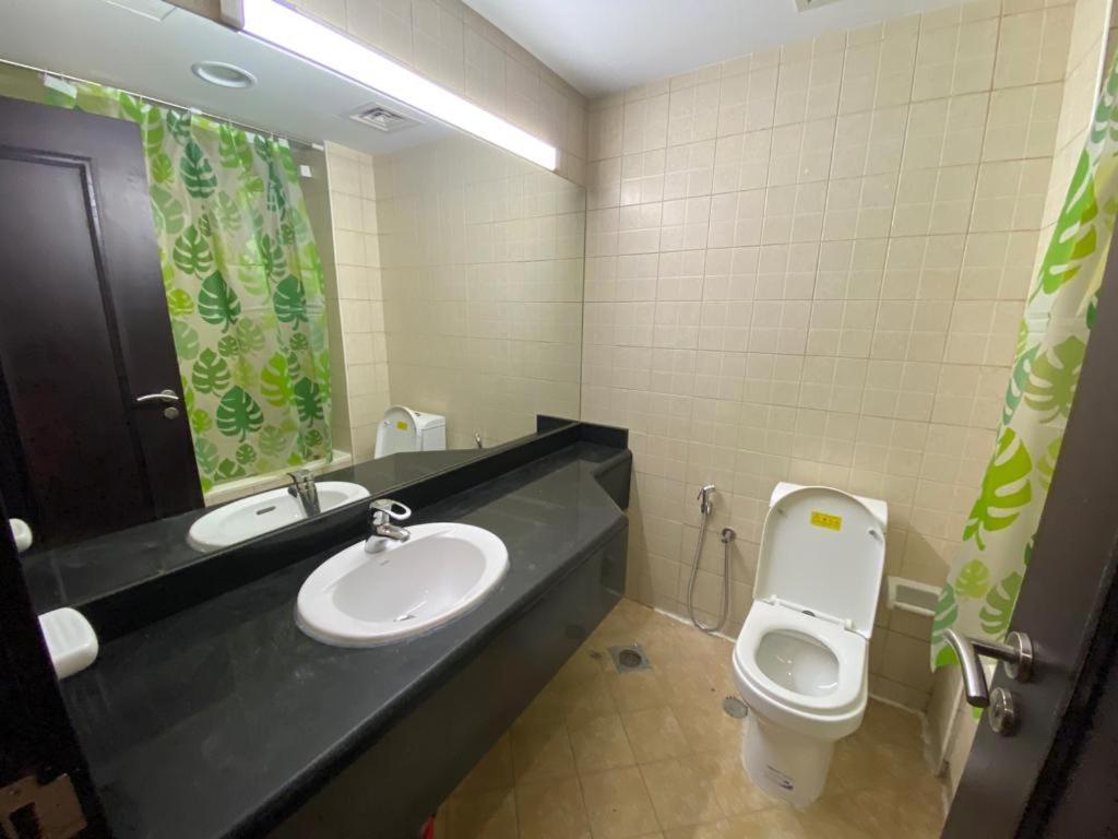 In Discovery Gardens Apartment Dubai