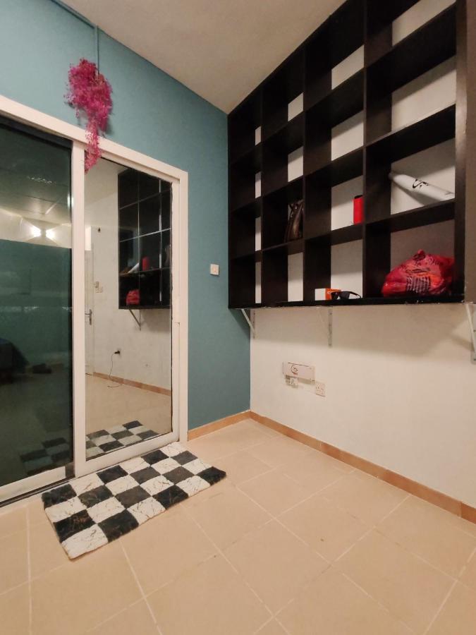Qamar Deira Hostel Dubai