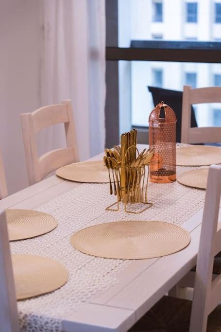 Modern 3br Flat In The Heart Of Jbr Apartment *