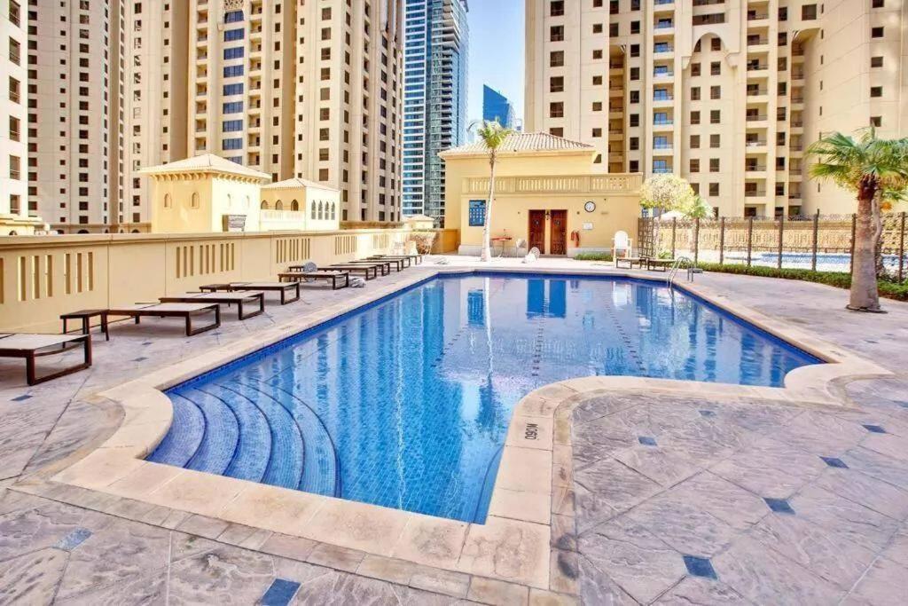 Modern 3br Flat In The Heart Of Jbr Dubai