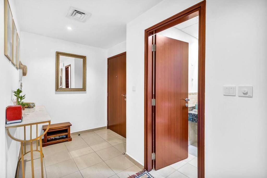 Modern 3br Flat In The Heart Of Jbr Apartment Dubai