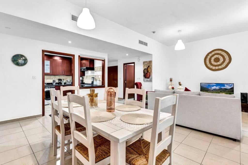 Modern 3br Flat In The Heart Of Jbr