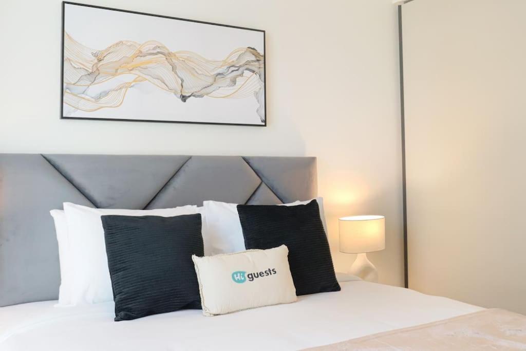 Higuests - Emaar Beachfront Haven With Majestic Marina Views Apartment *