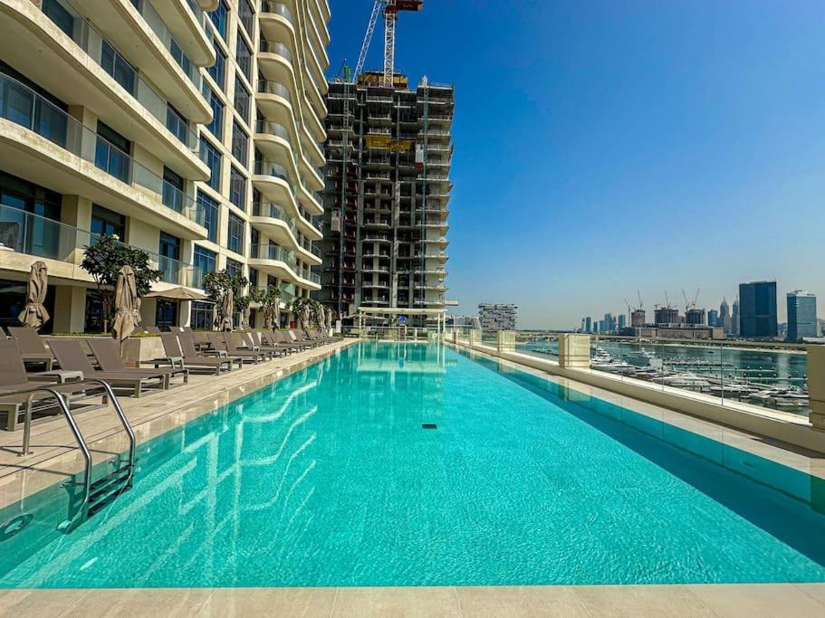 Higuests - Emaar Beachfront Haven With Majestic Marina Views Apartment