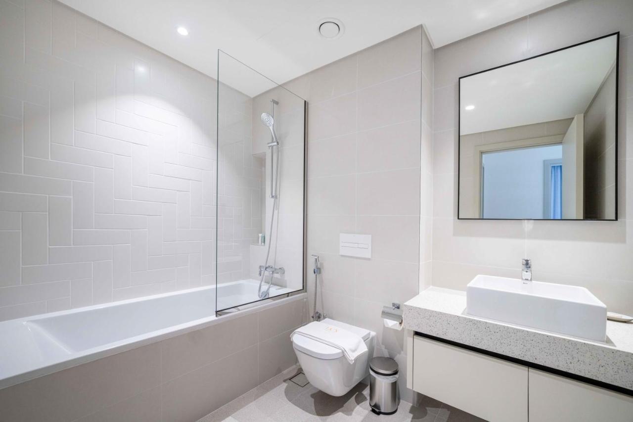 Marina Vista 1 Bed With Private And Gorgeous Skyline Apartment Dubai