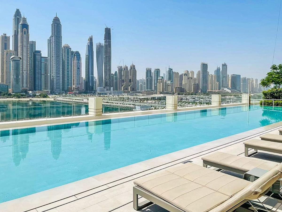 Marina Vista 1 Bed With Private And Gorgeous Skyline Apartment