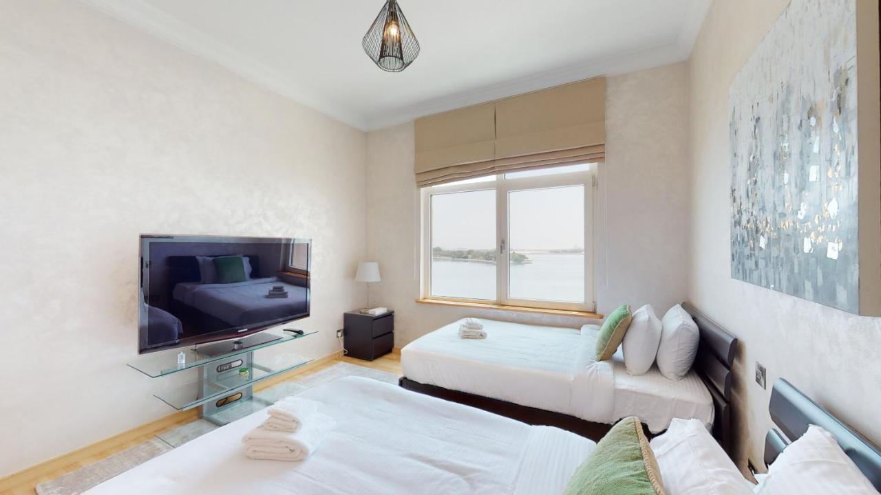 Apartment 3 Bedroom In Palm Jumeirah, With Private Access Dubai