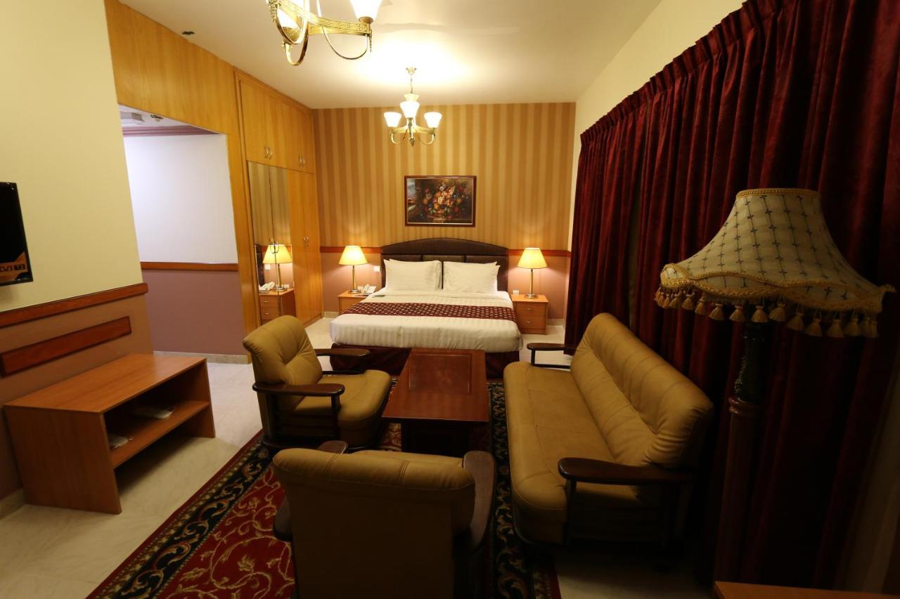 New California Hotel 3*