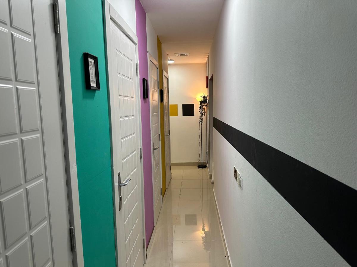 Lovely Partition In Barsha 1 Near Metro Homestay