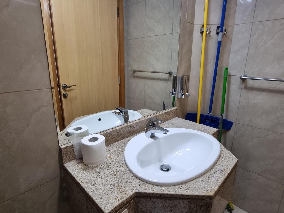 Granada Marina Crown *