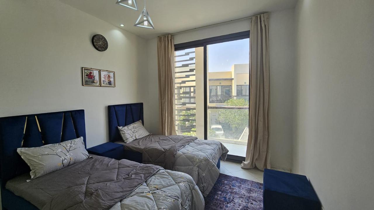 Elegant 2-bed + hall, G+1