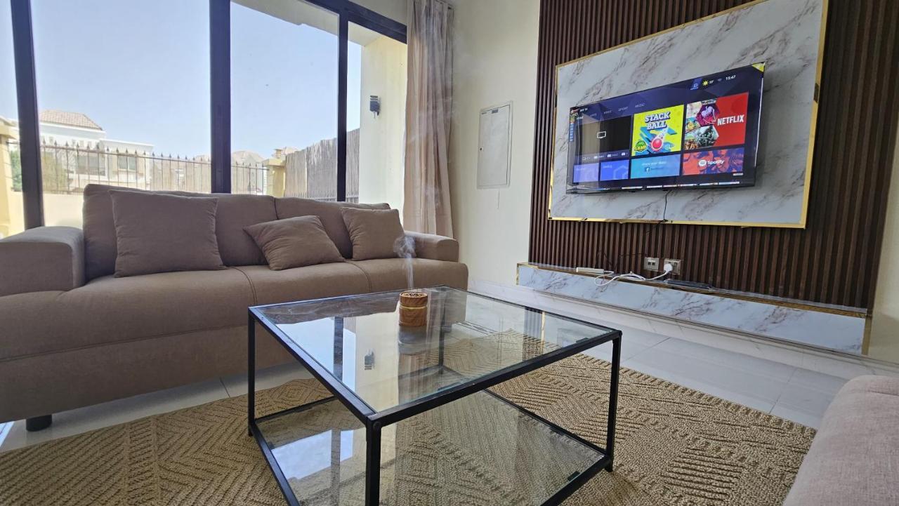 Villa Elegant 2-bed + hall, G+1 *