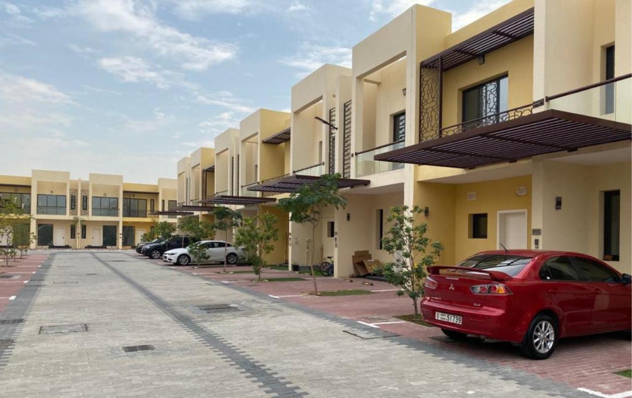 Villa Elegant 2-bed + hall, G+1 *