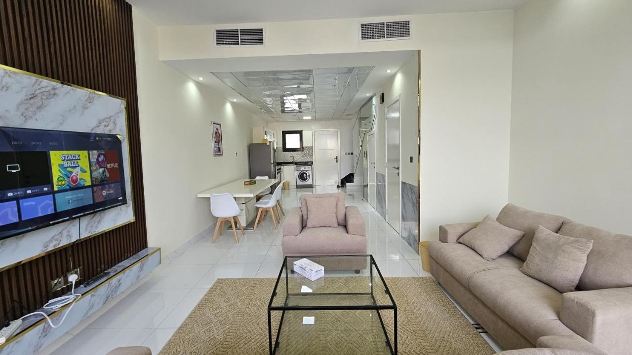 Villa Elegant 2-bed + hall, G+1 Dubai