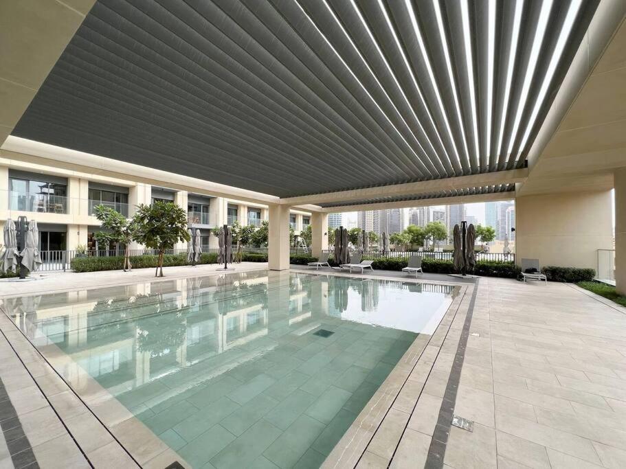 Burj Roayle-magical Burj & Fountain Sky Views 3+ 1 Bedroom Apartment