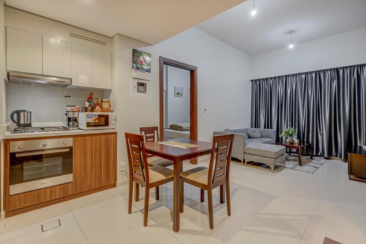 Two Bed Near Burj Khalifa Mall-5minuts-rva511
