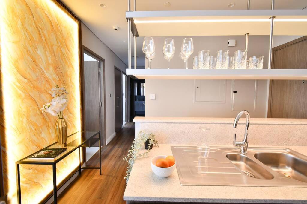 Burj Roayle-magical Burj & Fountain Sky Views 3+ 1 Bedroom *