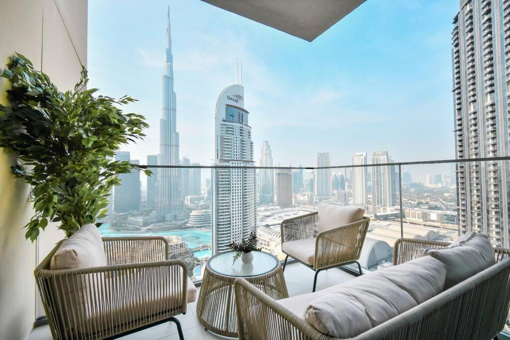 Burj Roayle-magical Burj & Fountain Sky Views 3+ 1 Bedroom Apartment