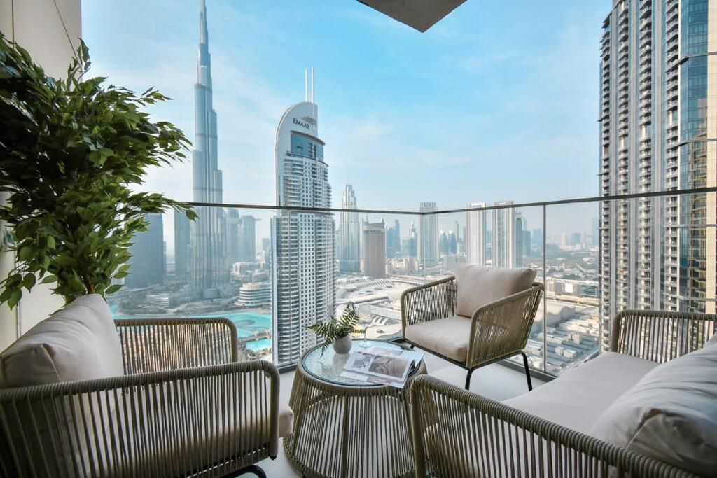 Burj Roayle-magical Burj & Fountain Sky Views 3+ 1 Bedroom Dubai