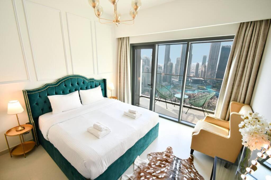 Burj Roayle-magical Burj & Fountain Sky Views 3+ 1 Bedroom Apartment