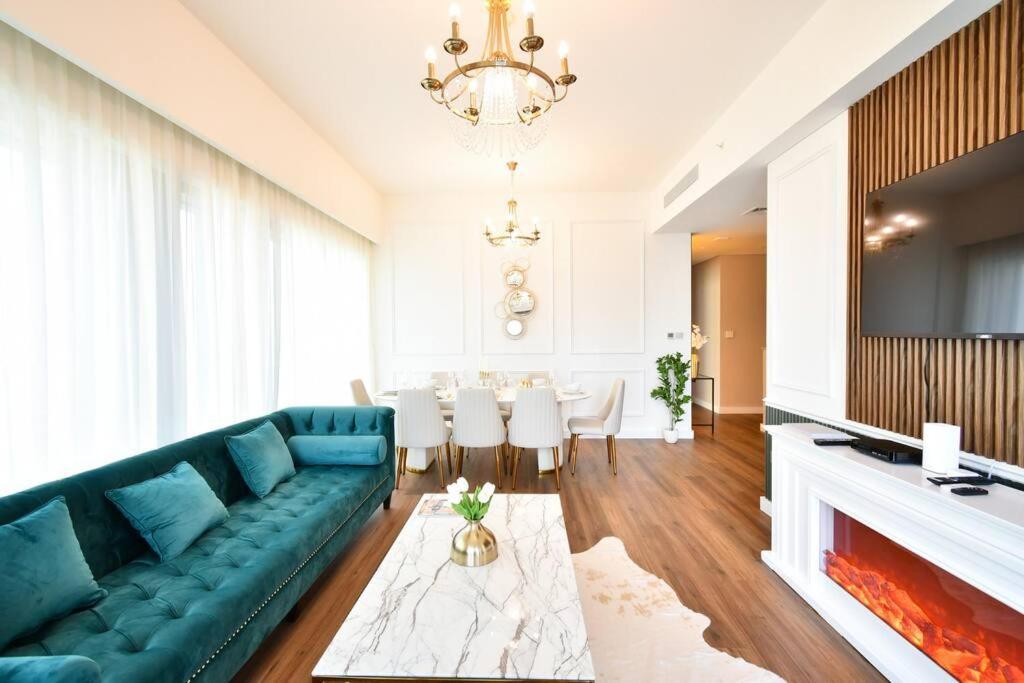 Apartment Burj Roayle-magical Burj & Fountain Sky Views 3+ 1 Bedroom Dubai
