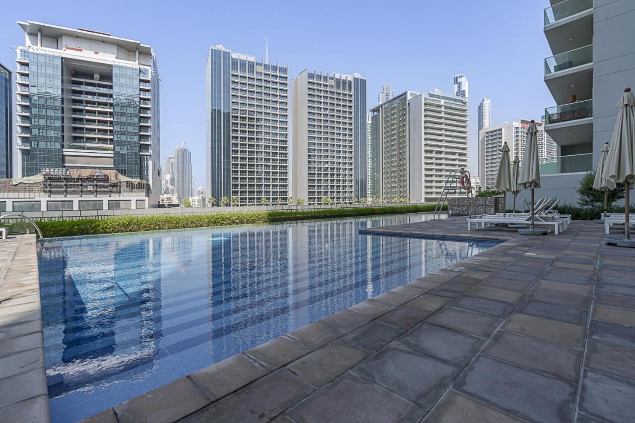 Two Bed Near Burj Khalifa Mall-5minuts-rva511 *