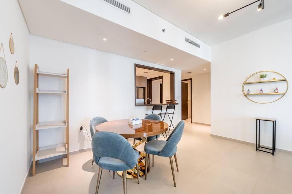 Premium Two Bedroom In Downtown Near Opera Apartment Dubai