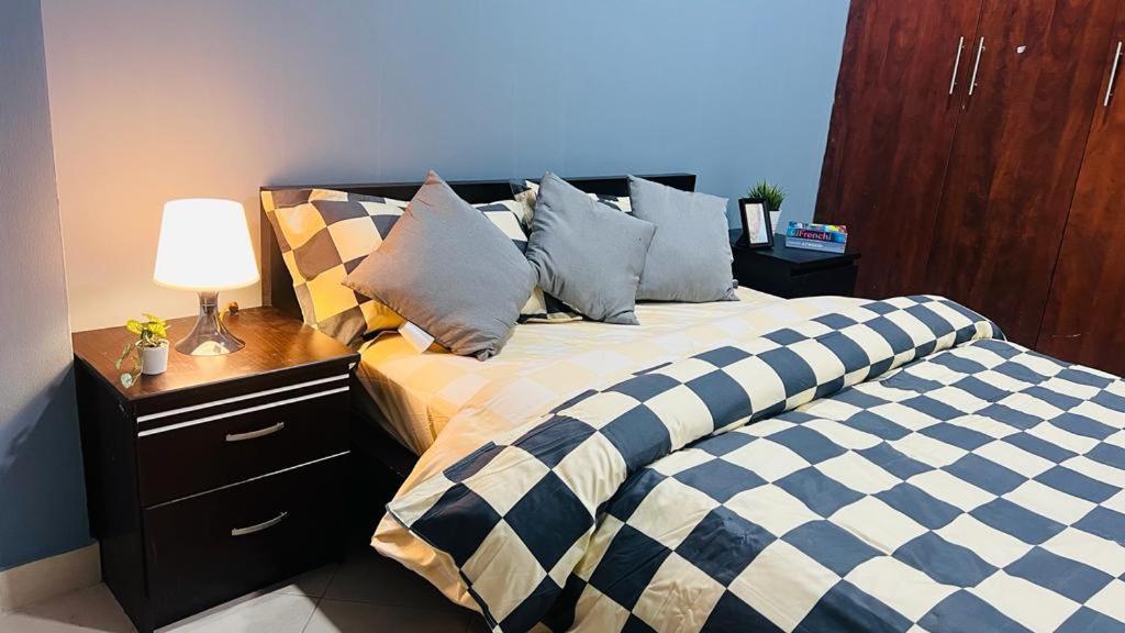 Homestay Beautiful Bedroom In Marina Near Blue Water *