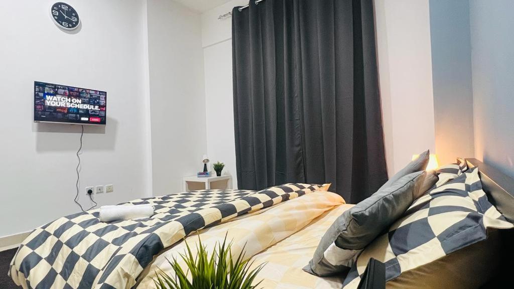 Beautiful Bedroom In Marina Near Blue Water Dubai