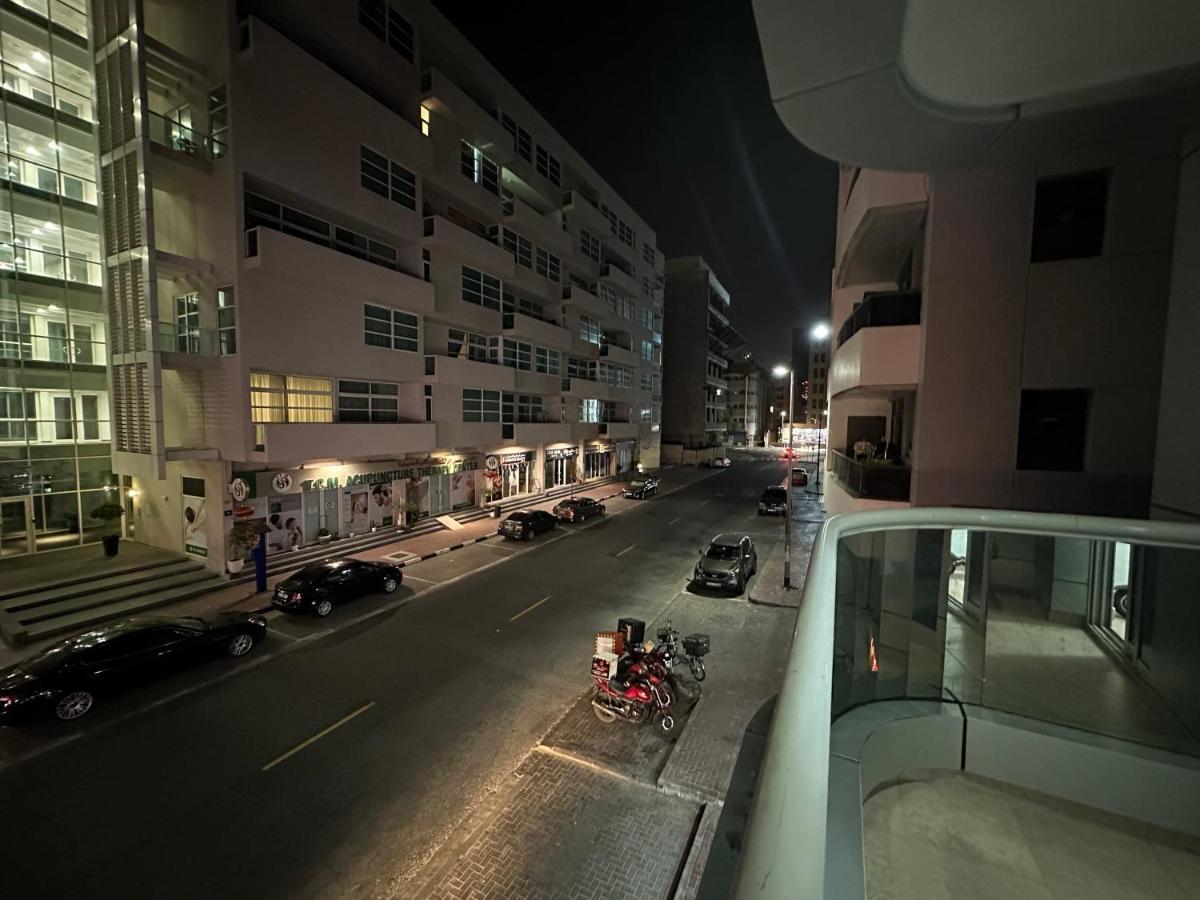 Prime Partition In Al Barsha 1 Near Metro Homestay *