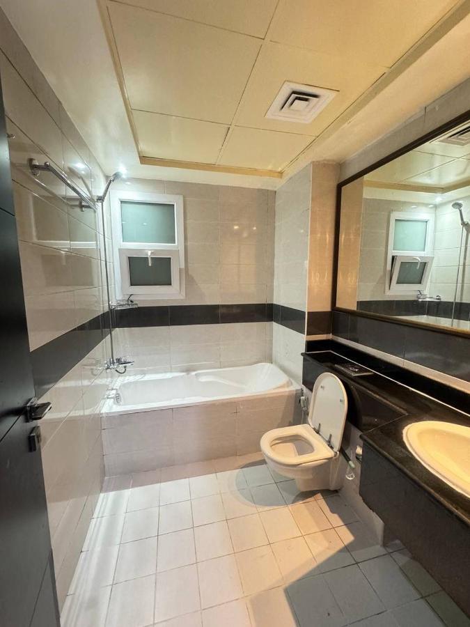Homestay Shared Private Burjuman Metro Exit 4 *