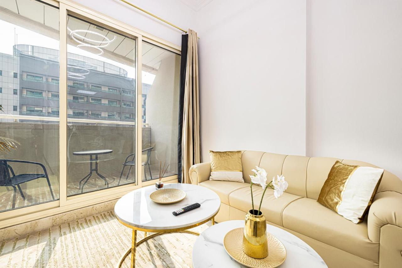 Luxury 1 Bedroom On Marina Walk Apartment Dubai