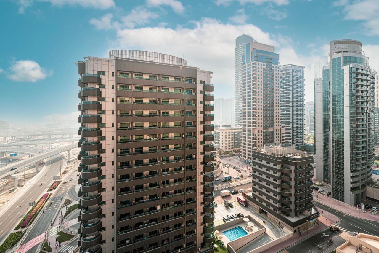 Luxury 1 Bedroom On Marina Walk Apartment