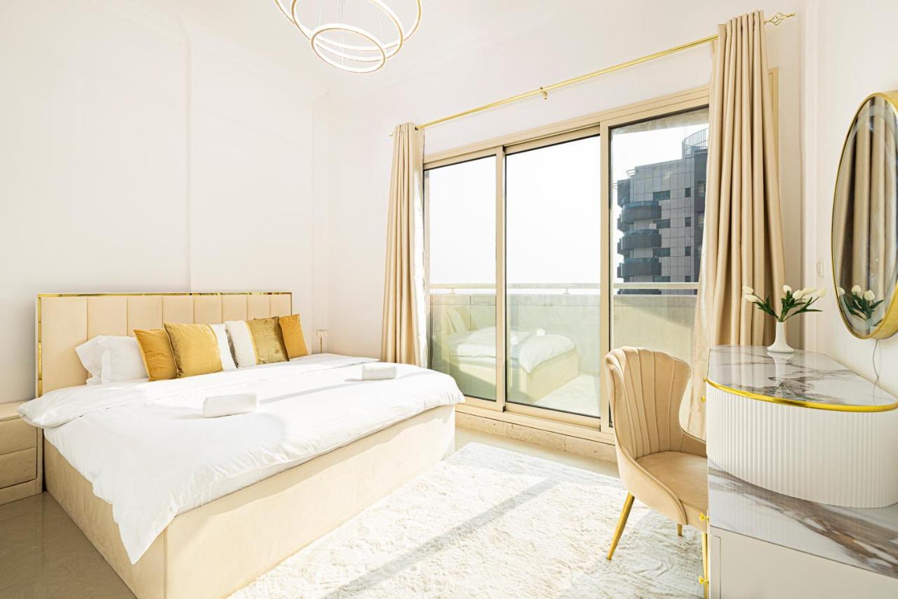 Luxury 1 Bedroom On Marina Walk Apartment Dubai