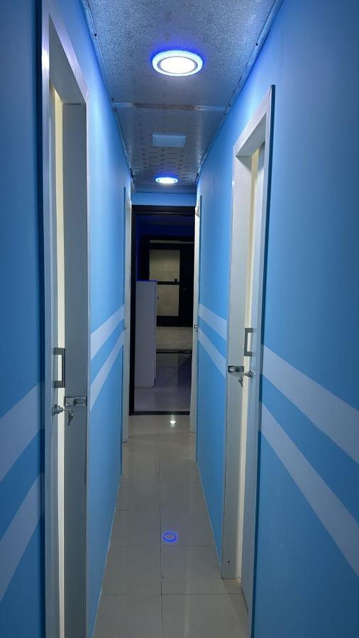 Homestay Deluxe Loft Near Burjuman Metro Station , Bur *