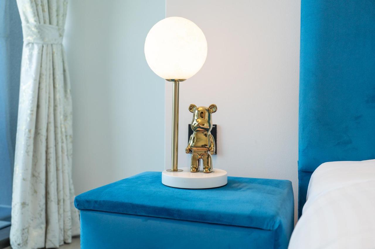 Apartment Azure Accents With Burj Khalifa View *